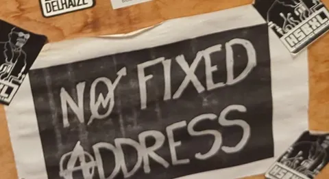 No fixed address